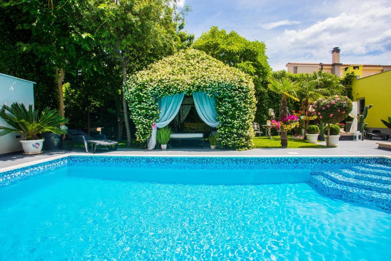 ***Green Dream***- Villa In Split *